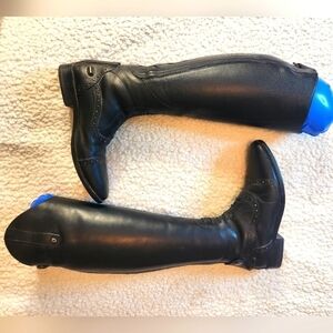 Elegant Black Riding Boots